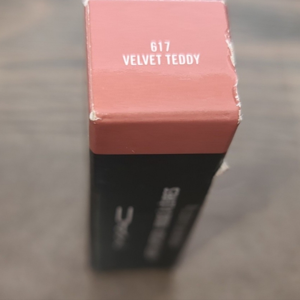 MAC Cosmetics Velvet Teddy ORIGINAL BULLET LIPSTICK . BRAND NEW IN BOX.